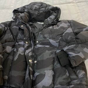 𝅺SEBBY camo puffer jacket